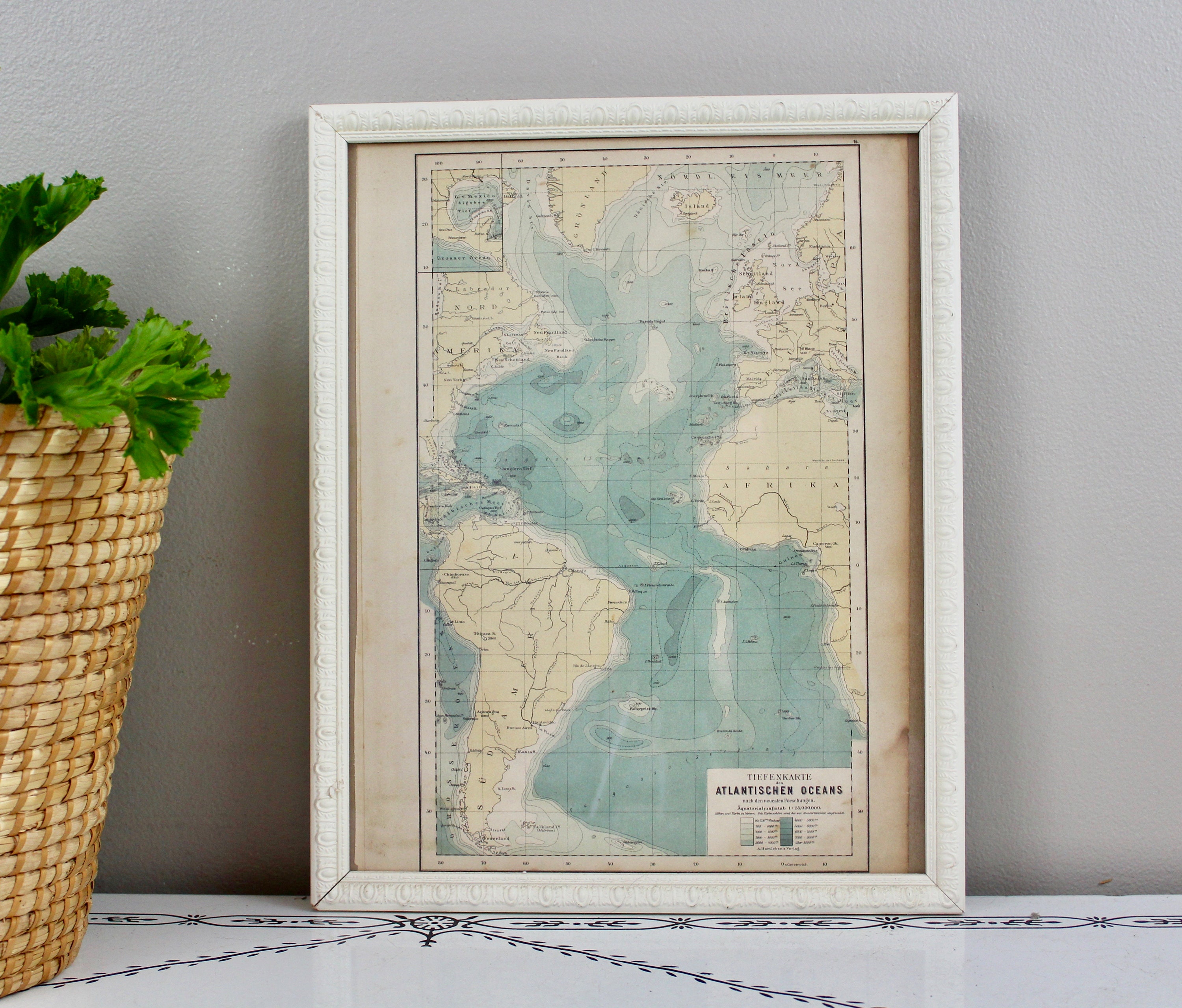Carte allemande vintage encadrée de l'océan Atlantique
