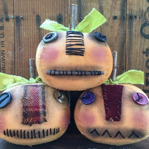 Primitive Pumpkin, Grungy Halloween Decor, Halloween Jack-O-Lantern