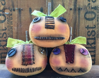 Primitive Pumpkin, Grungy Halloween Decor, Halloween Jack-O-Lantern