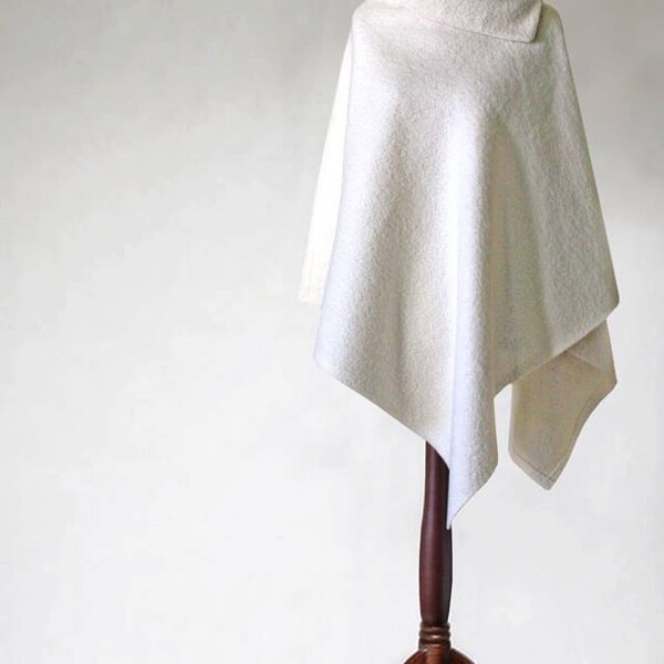 SALE! Wool poncho, ecru sweater, wool sweater, woman poncho, woman cape, women fashion, wrap sweater, ecru poncho, wedding poncho
