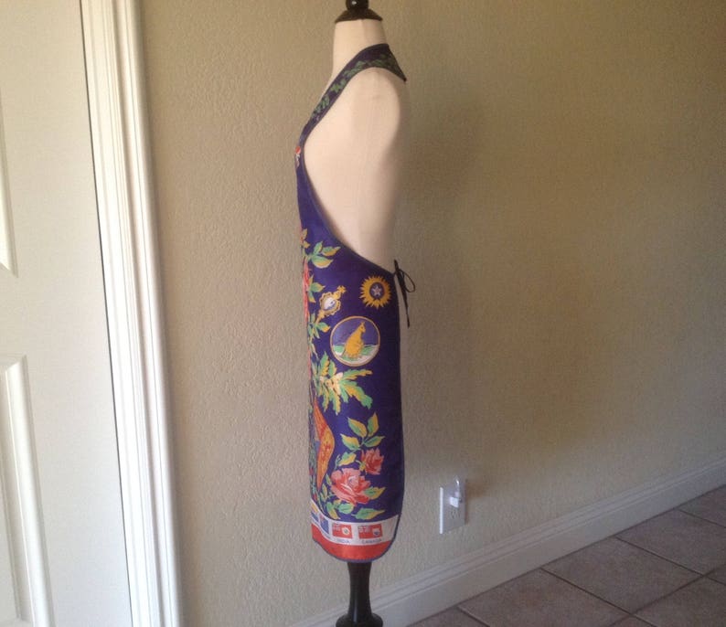 Royal Crown colorful apron Vintage souvenir apron full floral apron Canada New Zealand Australia flags India roses medallions