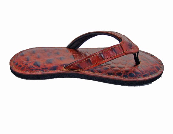 サンダル・ミュール Lizard-Embossed Flip Flops Amazon.com | REDVOLUTION New Women's Rhinestone Sandals