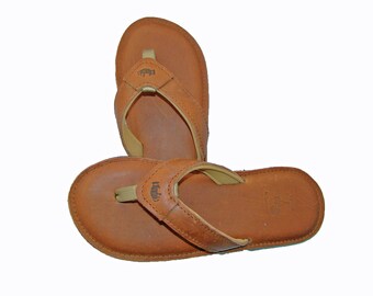 Men's deLeon Tan Leather Flip Flops