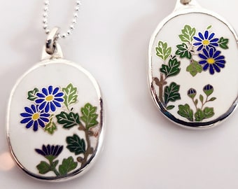 VINTAGE | 1930s-40s Japanese cloisonné blue and white flowers - Upcycled vintage enamel and solid sterling silver necklace
