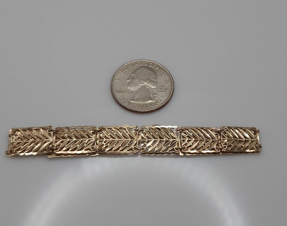 Link Bracelet in Solid 10K Gold with Delicate Rec… - image 9