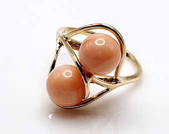 VINTAGE | Solid 14K Gold and Pink Coral Two Spheres Ring — Size 6.5