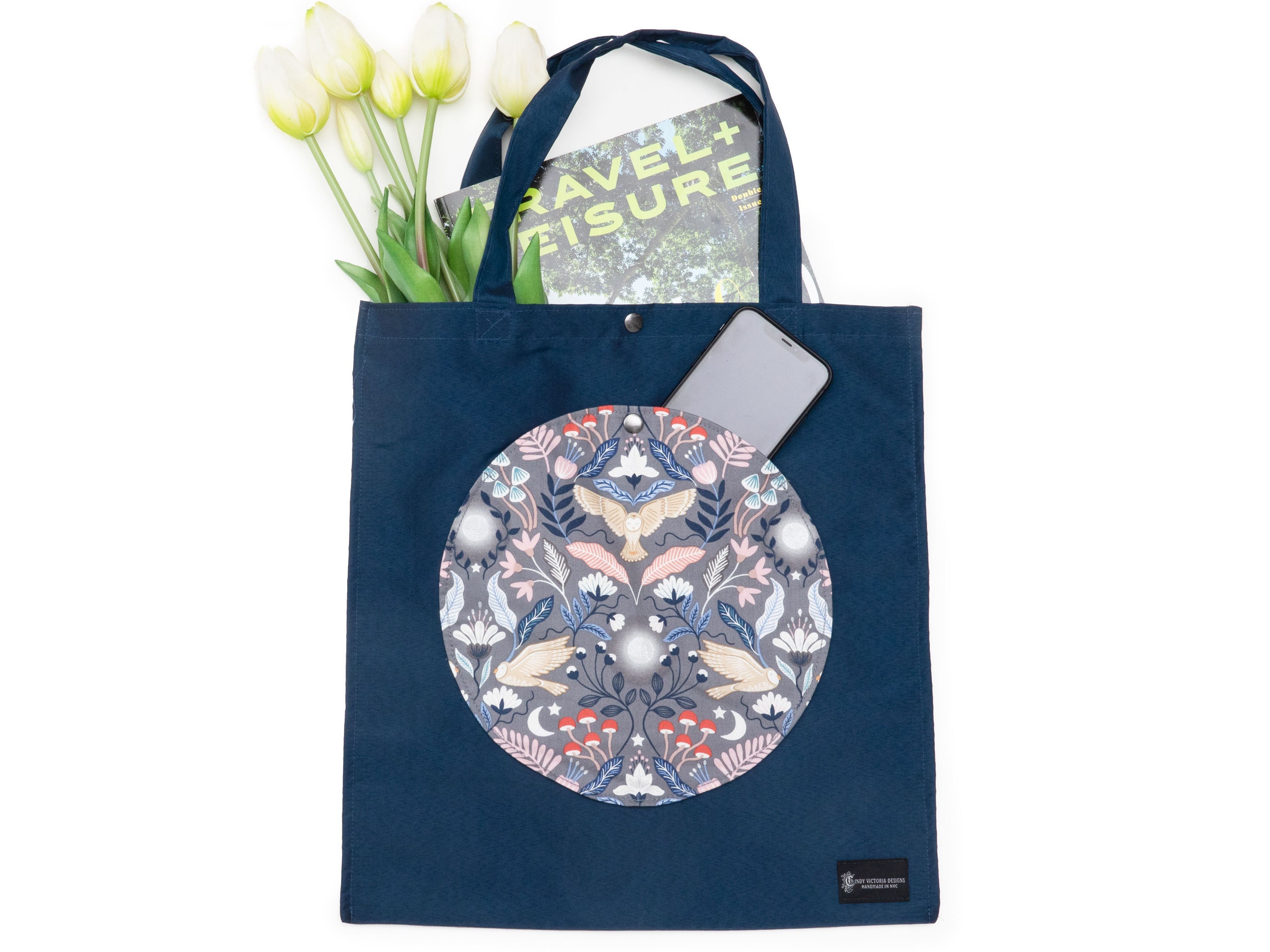 Blue Owl Travel Tote Bag with Pocket, Waterproof Washable Polyester-Nylon Bird Tote, Aesthetic Trave