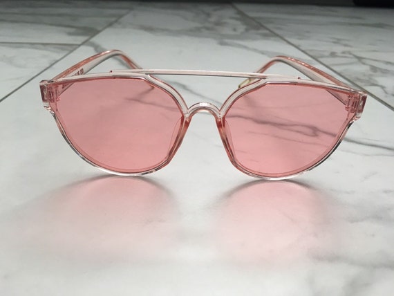 womens pink sunglasses
