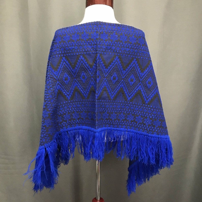 Vintage fringe Aztec print sweater poncho 70s bohemian style southwest western blanket cape