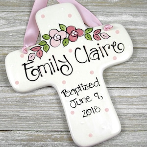 Regalos de Bautismo para Niñas // Cruz de Bautismo Personalizada con Flores Rosas