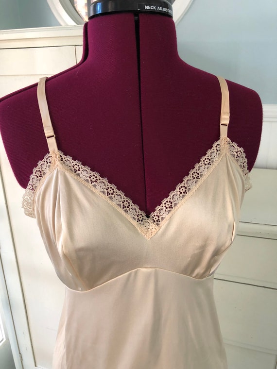 Vintage fitted lace Montgomery Ward slip - nightg… - image 2