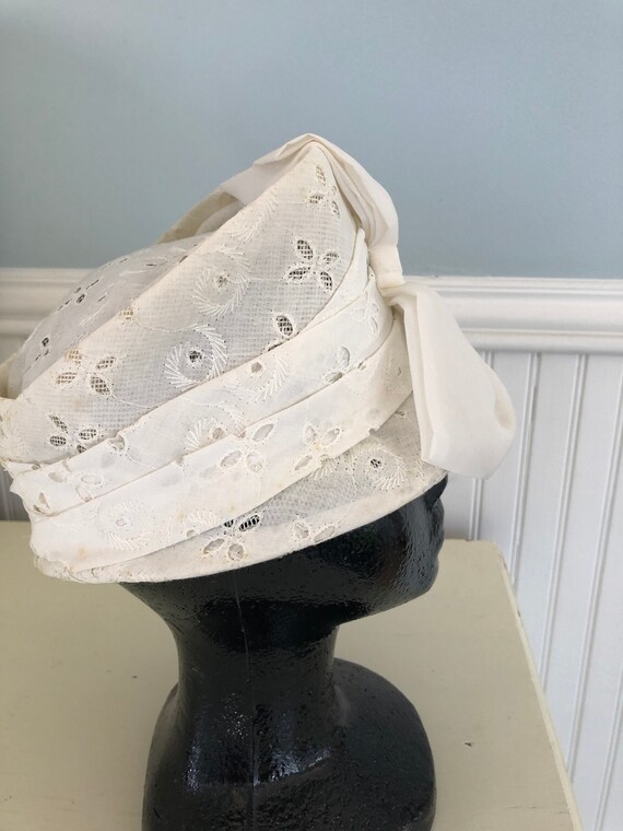 1940s 40s  white eyelet cloche bucket flapper hat - image 4