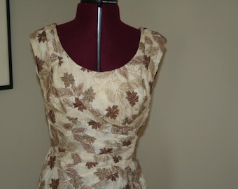Alix Miami embroidered wiggle dress 1950s 50s XS or S
