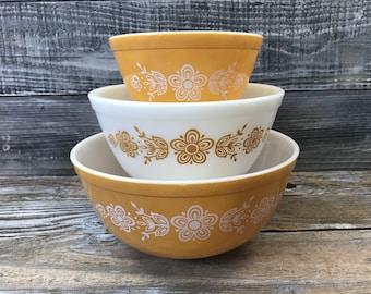 Vintage Retro Pyrex Butterfly Gold Bowls 401 402 403 Mixing Bowls