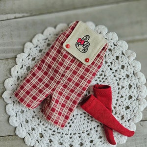 Blythe Doll Red Plaid Jumper and Socks