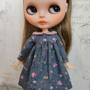 Blythe Doll Grey and Pink Floral Dress and Socks