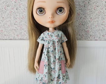 Blythe Doll Blue Floral Vintage Look Dress