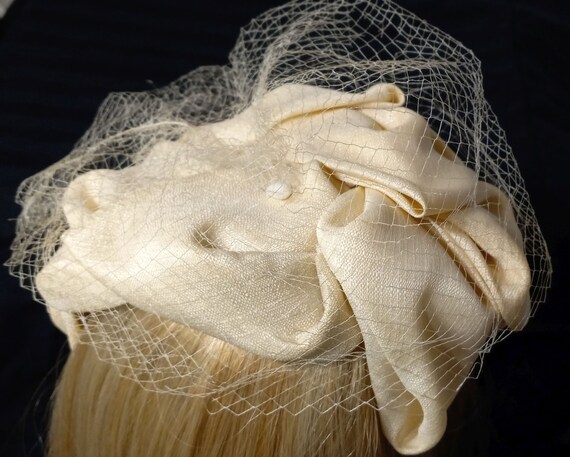 Light Beige Fabric Ladies Hat - Folded Fabric Hat… - image 8