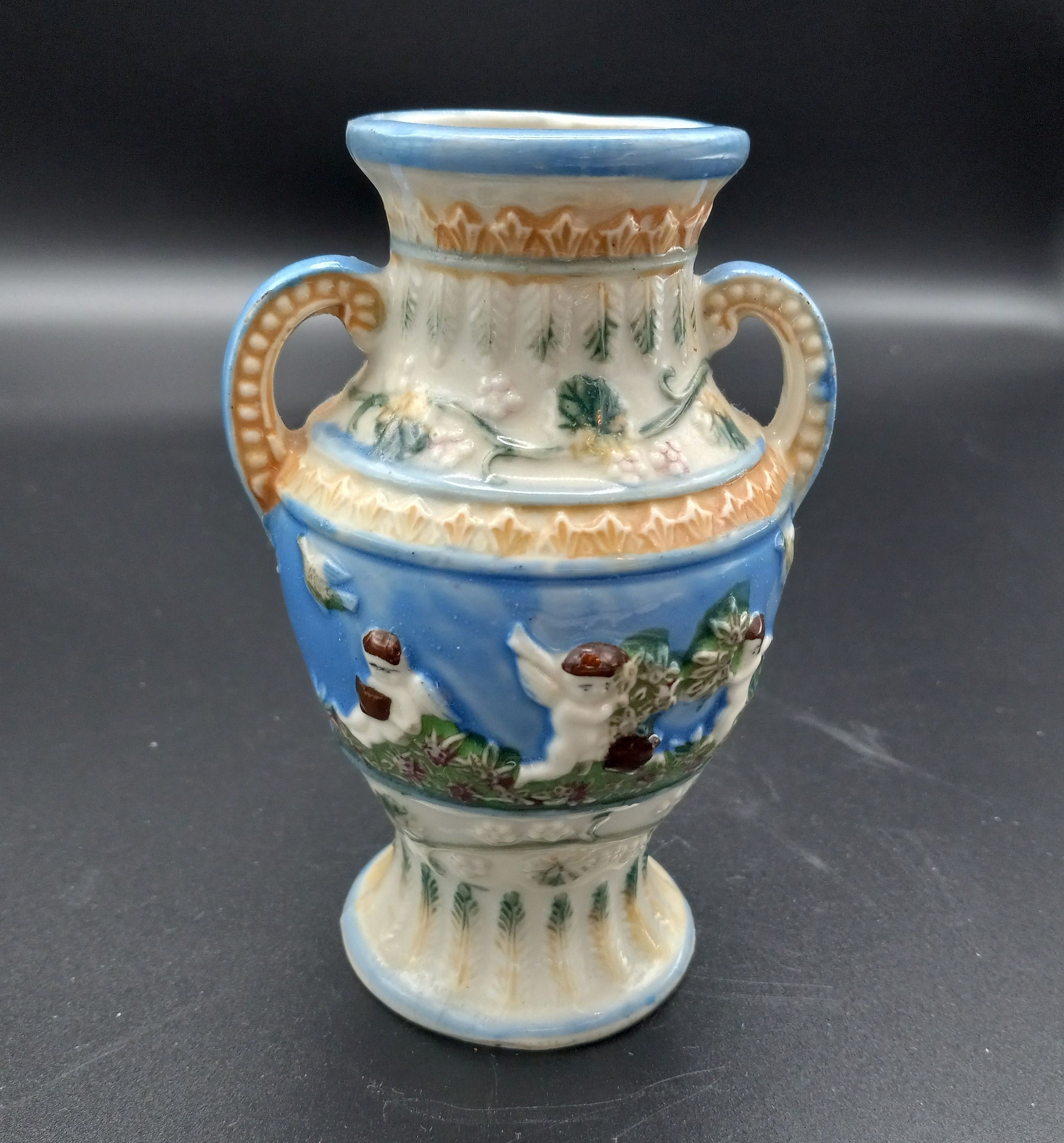 ギリシャ風花瓶 ギリシャ風の壷型陶器製花瓶 - 天使と花が手描きされた