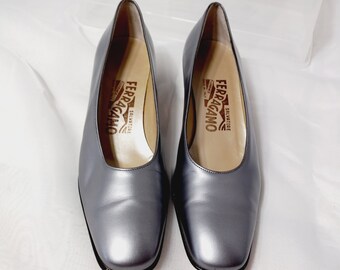 Ferragamo Silver/pewter Classic Pumps, High Fashion Size 6