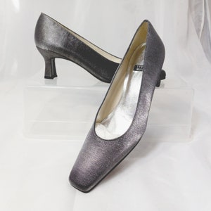 Stuart Weitzman Classic Heels, 1990s High Fashion Shoes, Size 6-4A Dark Blue Suede Shoes, Sculpted 2&quot; Heel, Gently Worn Pumps