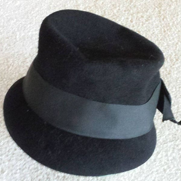 Vintage Henry Pollak of New York Black Wool Felt Ritz Hat, Chapeau, 100% Wool Cloche