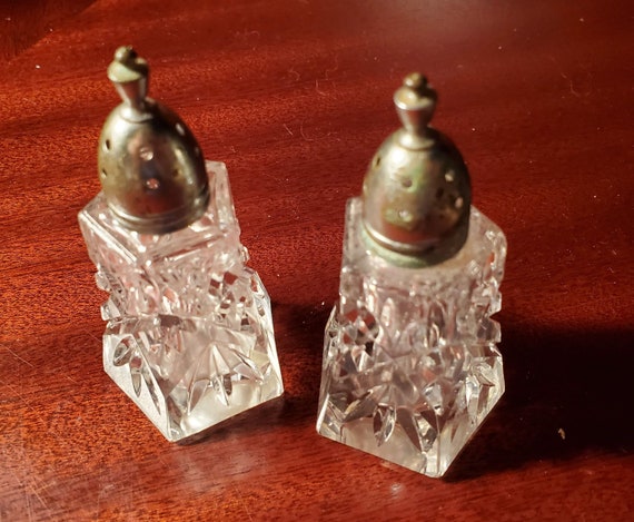 Crystal Salt and Pepper Shakers Beautiful Square Shape Mid Century Cut Glass Elegant Tableware Gift for Her 15th Anniversary Gift Etsy Ireland