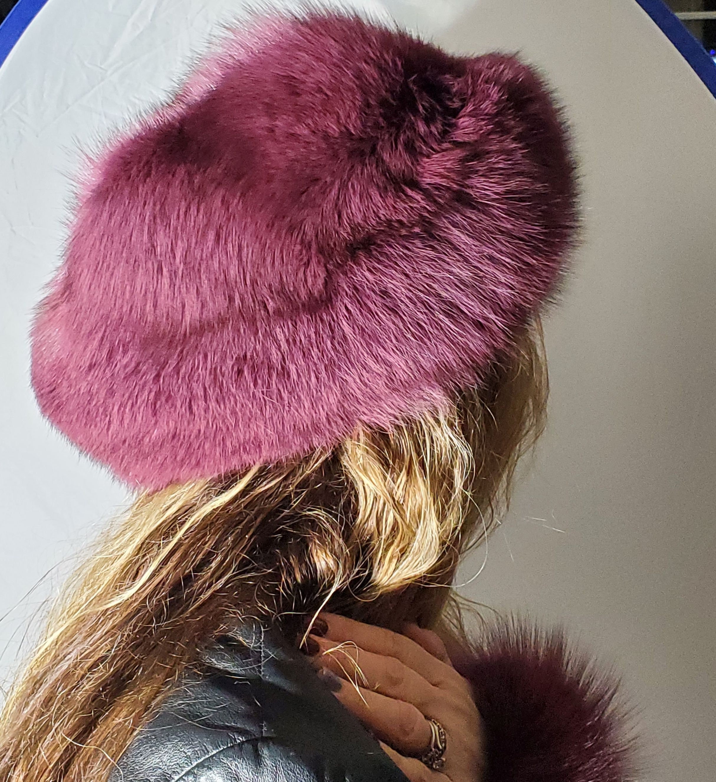 Elegant Vintage Ladies Fox Fur Hat and Cuffs - Burgundy Dyed 