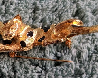 Vintage Leopard Shoulder Brooch - Textured Goldtone and Black Enamel - Vintage Jewelry Brooch - Resting Spotted Leopard Pin