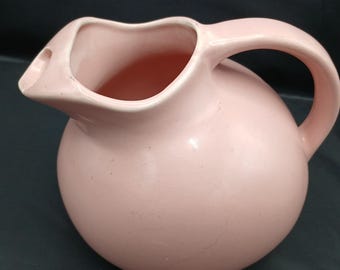 ヴィンテージ ピンク ボール セラミック ピッチャー：64オンス MCM