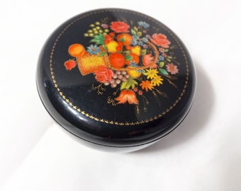 Hallmark Black Floral Lidded Trinket Dish, Vintage Ring or Keepsakes Trinket Box, Black Keepsake Box, Composite Melamine Round Covered Box