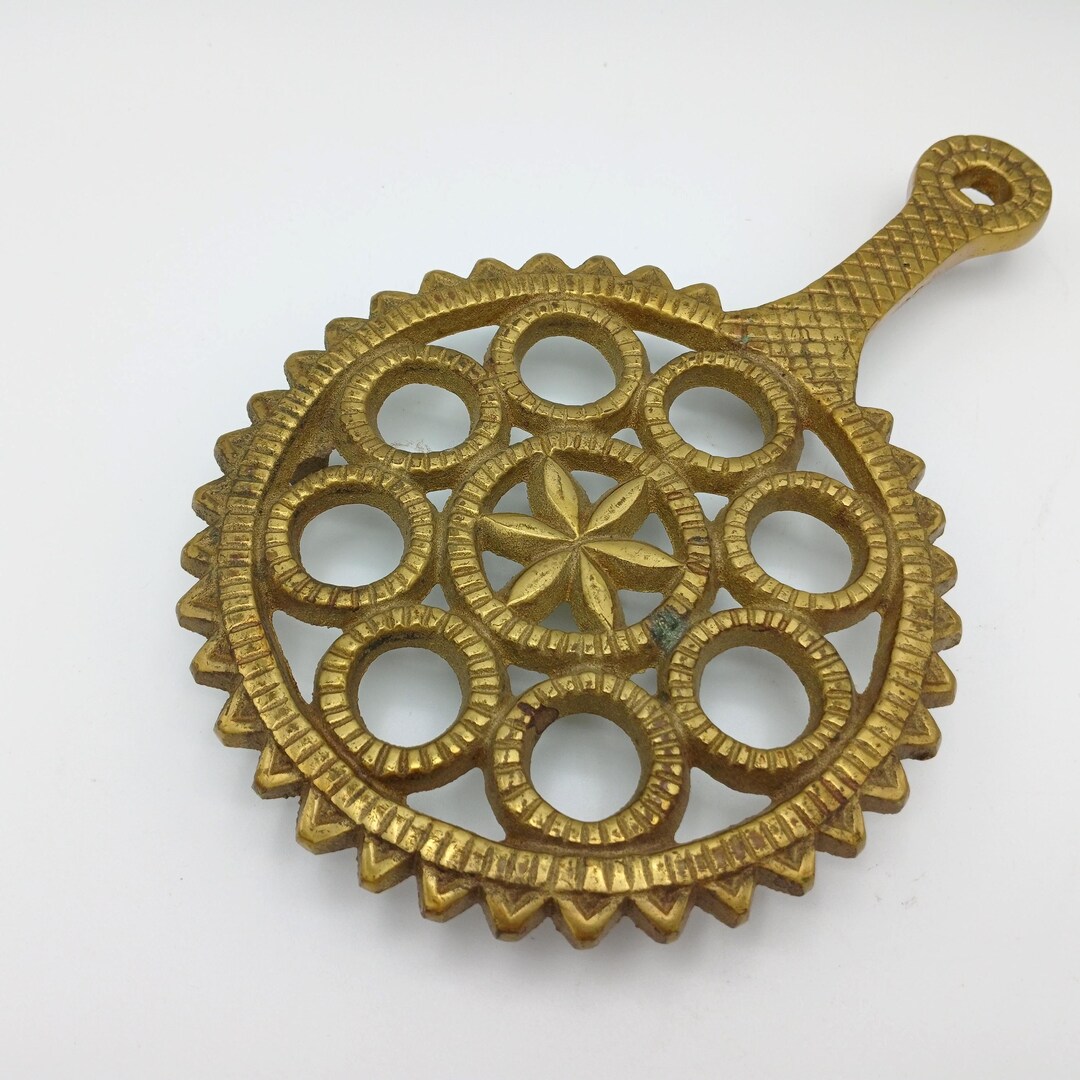 Solid Brass Round Handled Trivet, 3-legged Hex Trivet, Wall Hanging ...