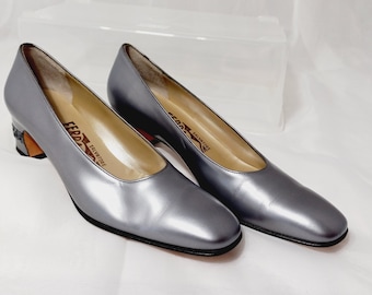 Ferragamo Silver/Pewter Classic Pumps, High Fashion Size 6-4A Leather Shoes, Block Heel with Metallic Trim, Worn Once Italian Made Shoes