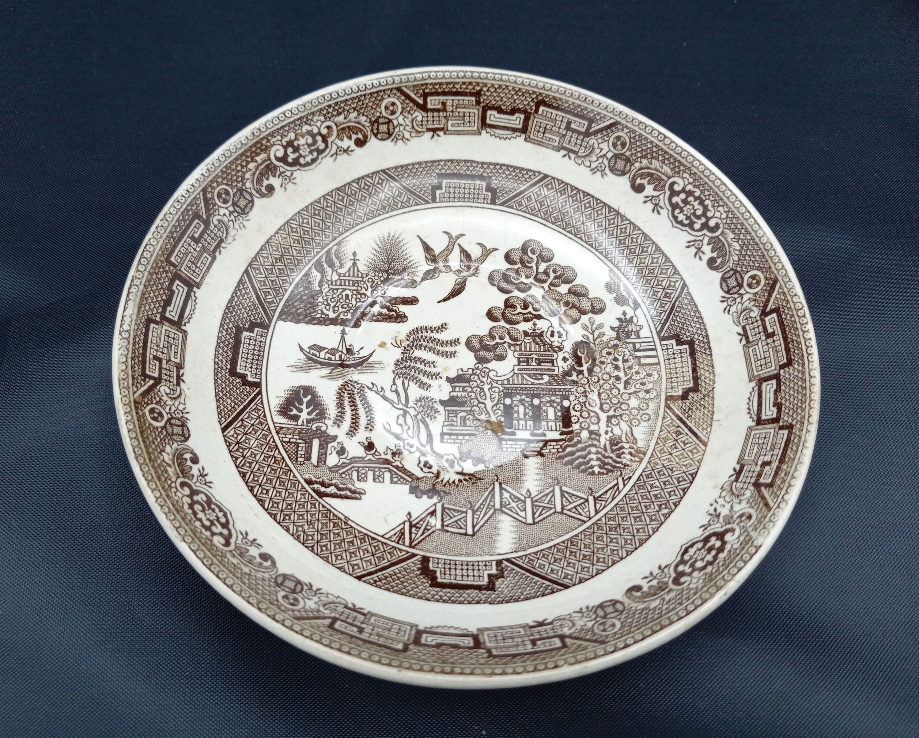 Brown Willow China Willow Earthenware Brown Berry Or Fruit Dish