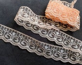 Edging Lace, 1 1/4" wide in Light Melon Color, Garden Flowers Patterned Lace with Unique Top Edge Finish.   1 Yard 29 In Vintage Lace Trim