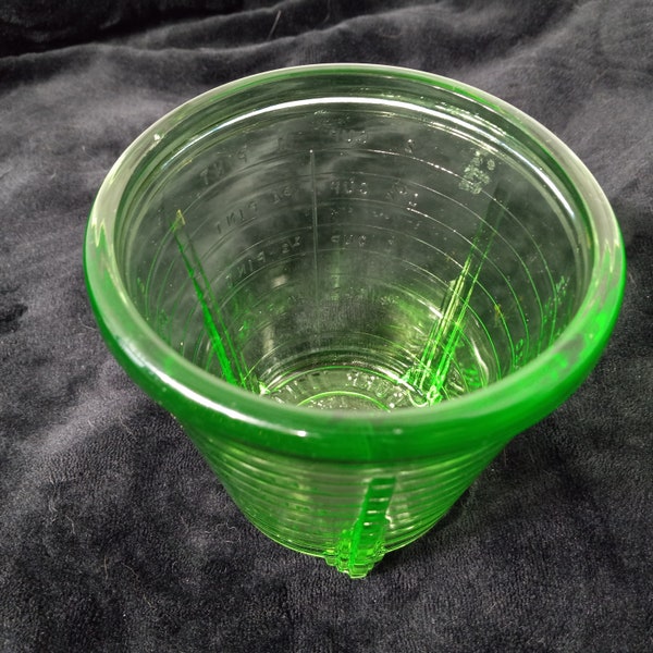 Antique Vidrio Product Co Uranium Glass 2 Cup Measuring Glass, Measures in Cups Pints Ounces, Collectible Farmhouse Kitchen Décor