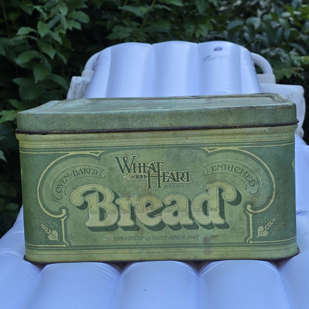 Vintage Wheat Heart Tin Bread Box - Green Metal Bread Box