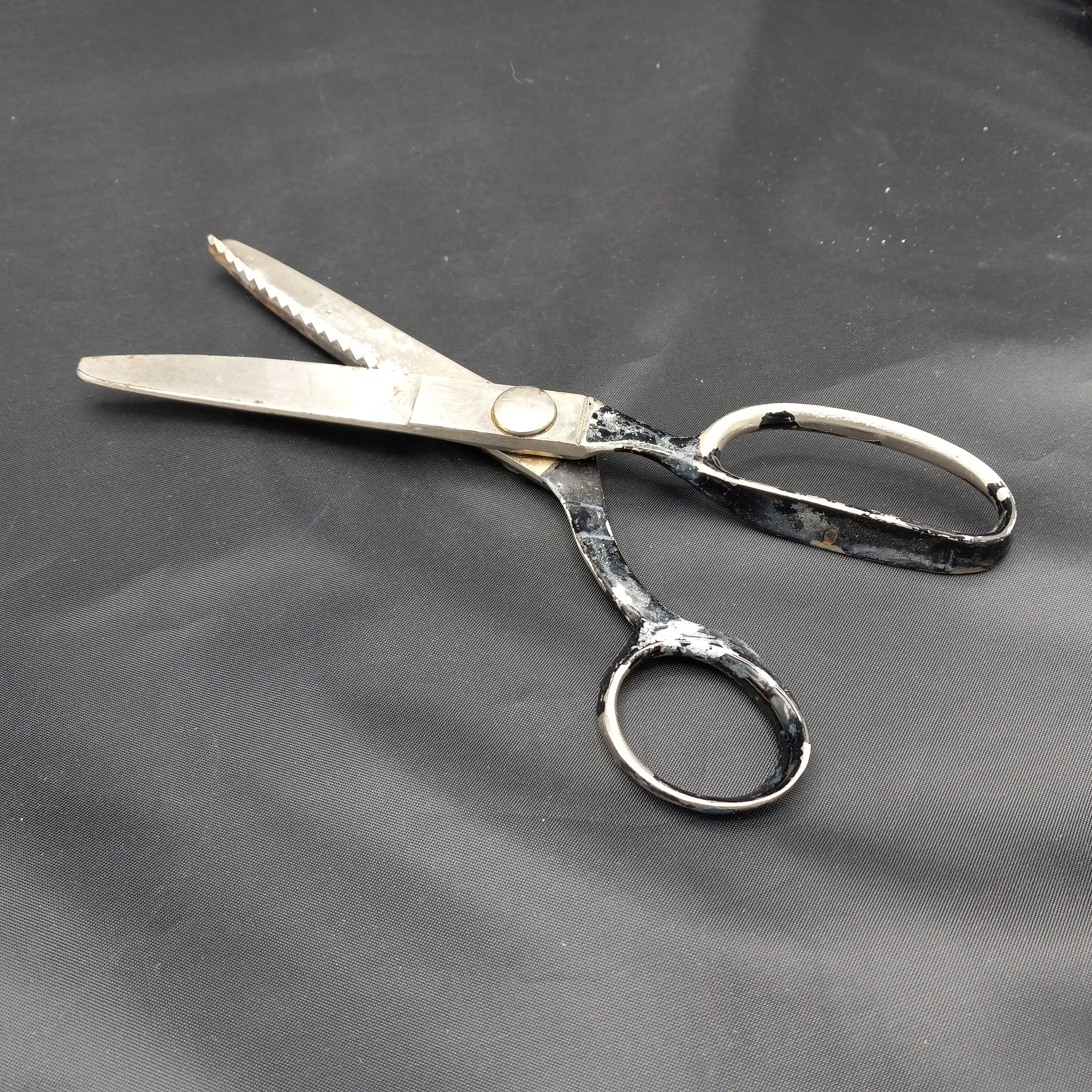 Vintage Wiss CB9 All Metal Steel Pinking Shears Tailor Fabric Sewing  Scissors 9