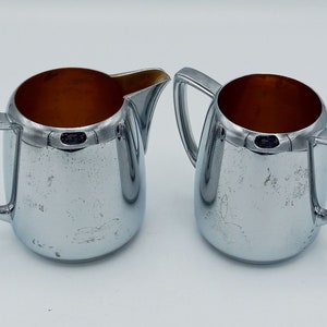 Chrom Zucker und Milchkännchen von International Silver Co Set Nr. 8903 Universal Pattern - Mid Century Modern Zucker und Milchkännchen in Chrom