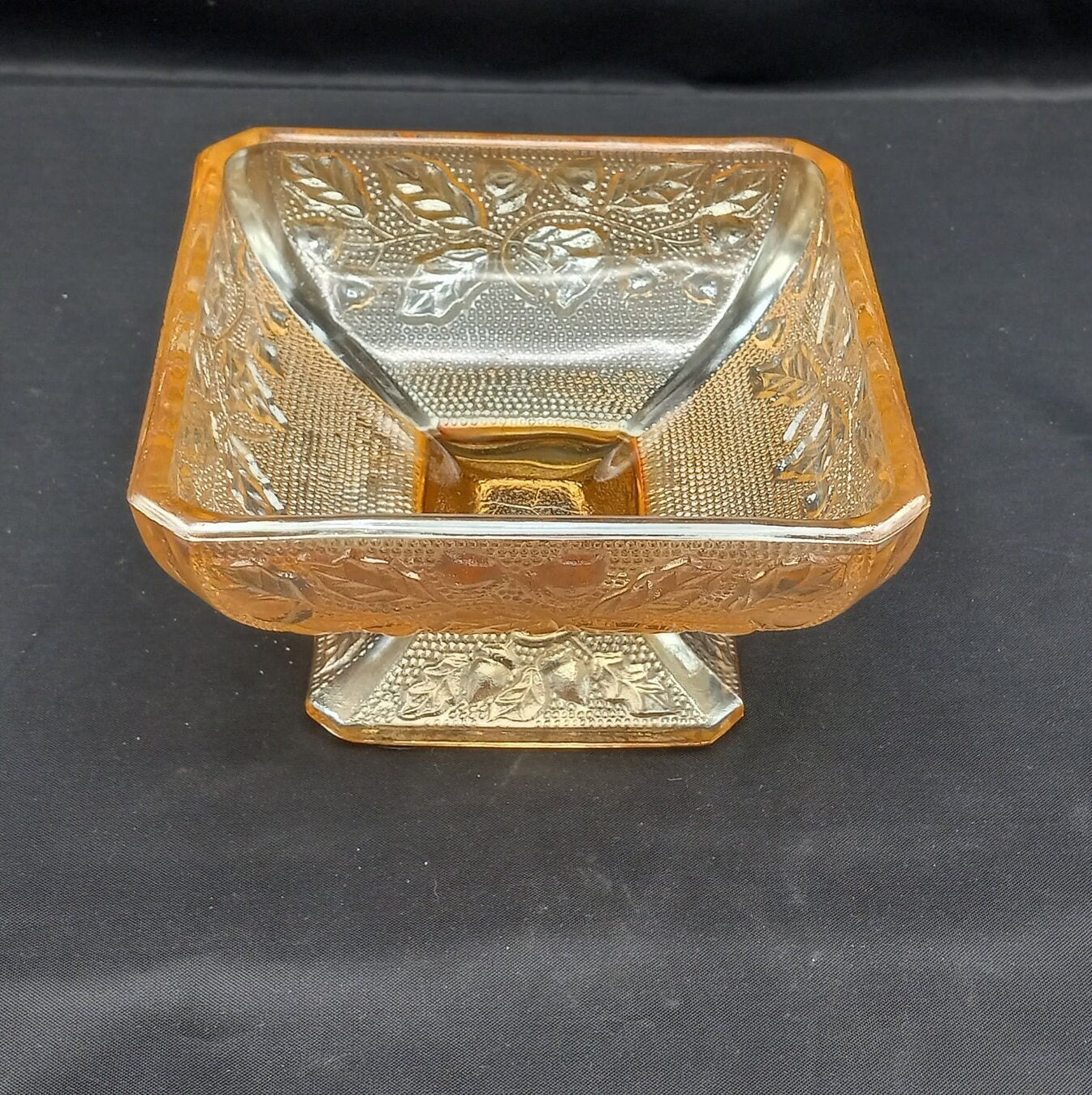 Vintage Jeannette Glass Oak Leaf Acorn Candy Dish – Light Amber