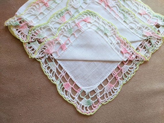 Vintage White Linen Handkerchief - Hand Crocheted… - image 2