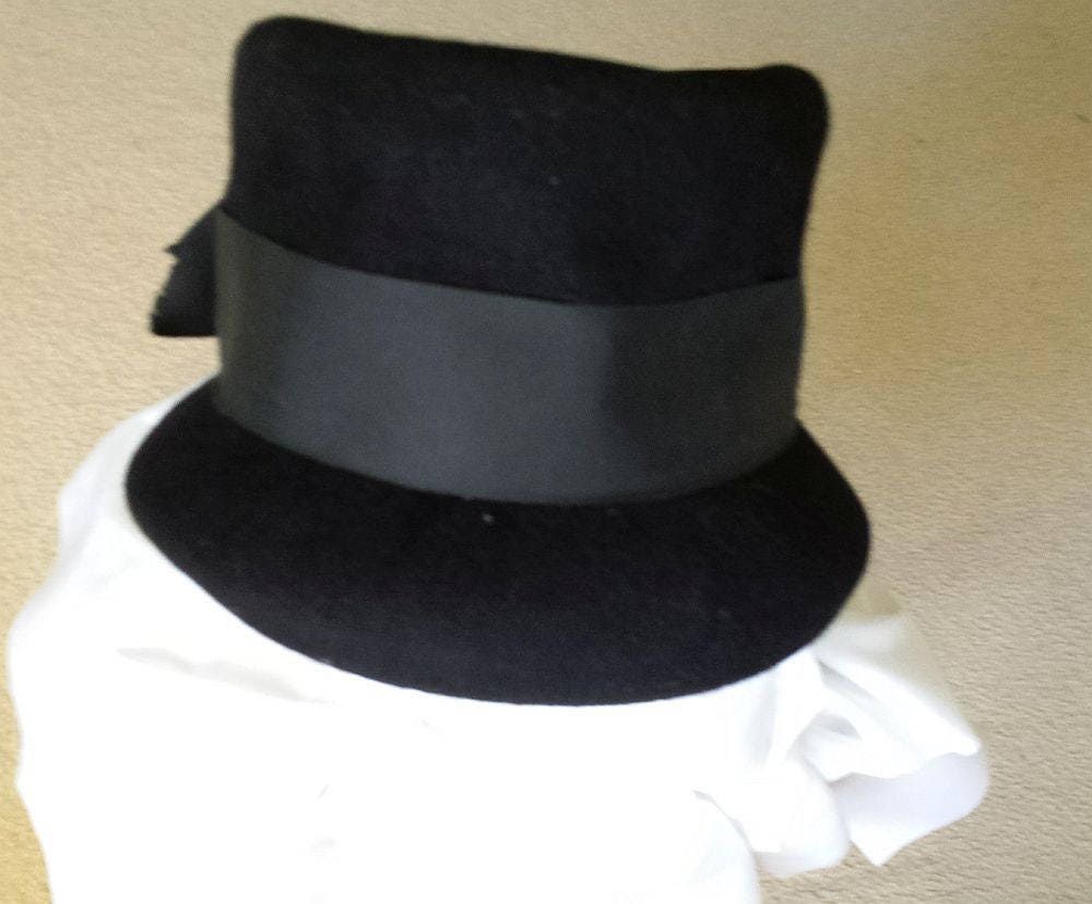 Vintage Henry Pollak of New York Black Wool Felt Ritz Hat  display picture 3