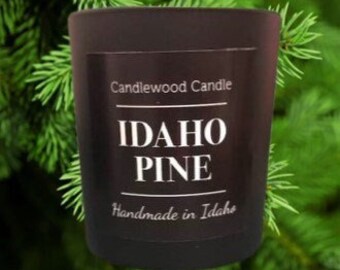 IDAHO PINE - Crackling Wood Fire Natural Soy Wax Candle in Black Jar with Wood Lid