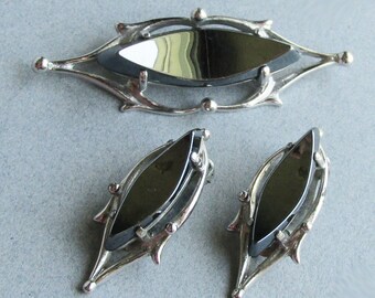 Signed Whiting & Davis Vintage 1960's Modernist Hematite Pin, Earrings Set