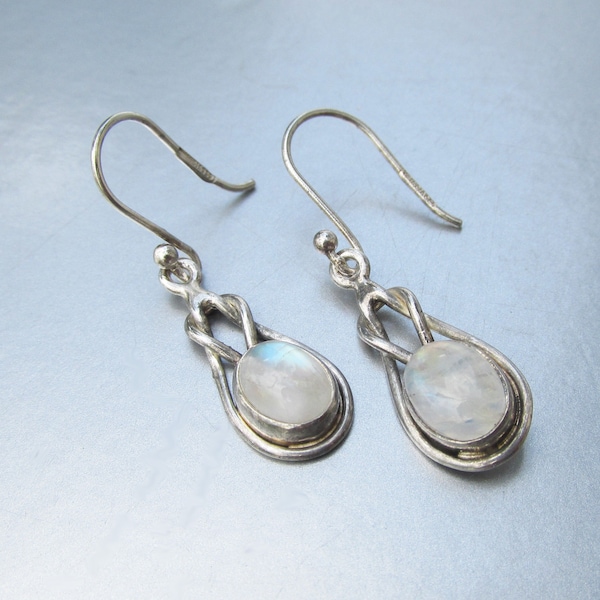 Pretty MOONSTONE Sterling Silver Dangle Pierced Earrings