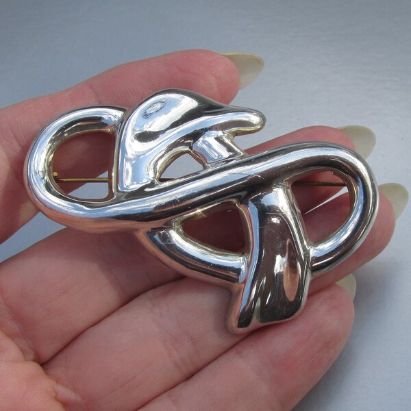 Taxco Mexico Sterling Silver Modern DOLPHIN Head Swirl Pin