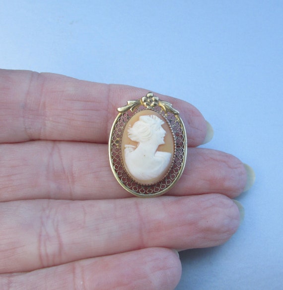 10k Gold CAMEO Filigree & Flower Antique Pin or P… - image 3