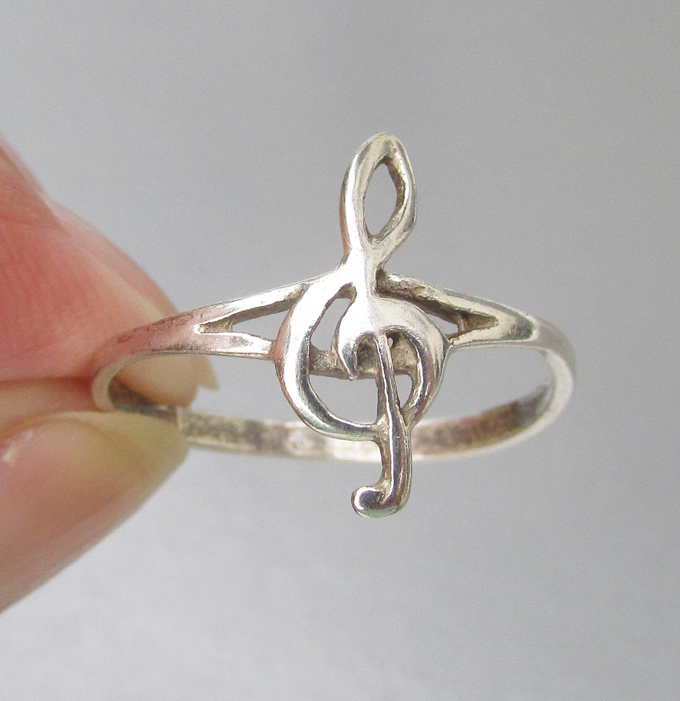 Treble Clef Ring