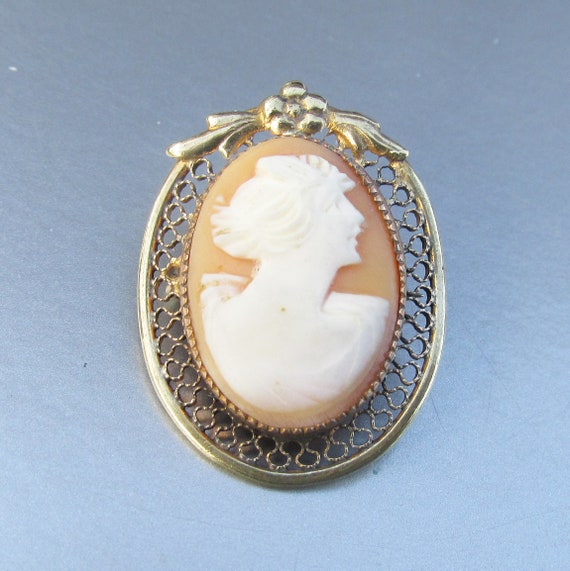 10k Gold CAMEO Filigree & Flower Antique Pin or P… - image 1