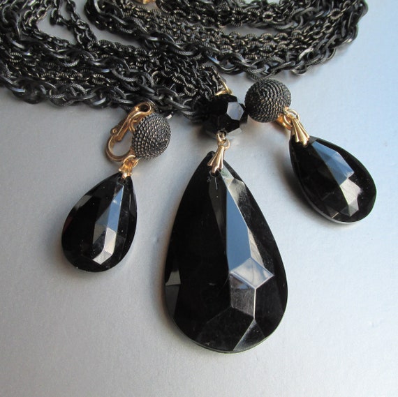 Crown TRIFARI Black Multi Strand Vintage Teardrop… - image 2